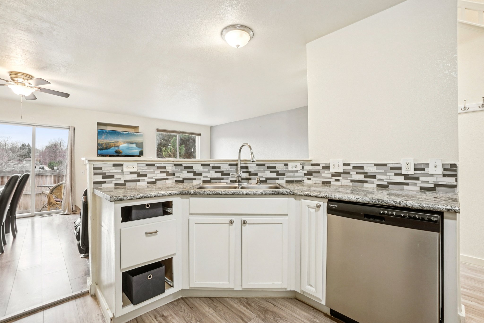 S Ventura Cir-S2111-016.jpg