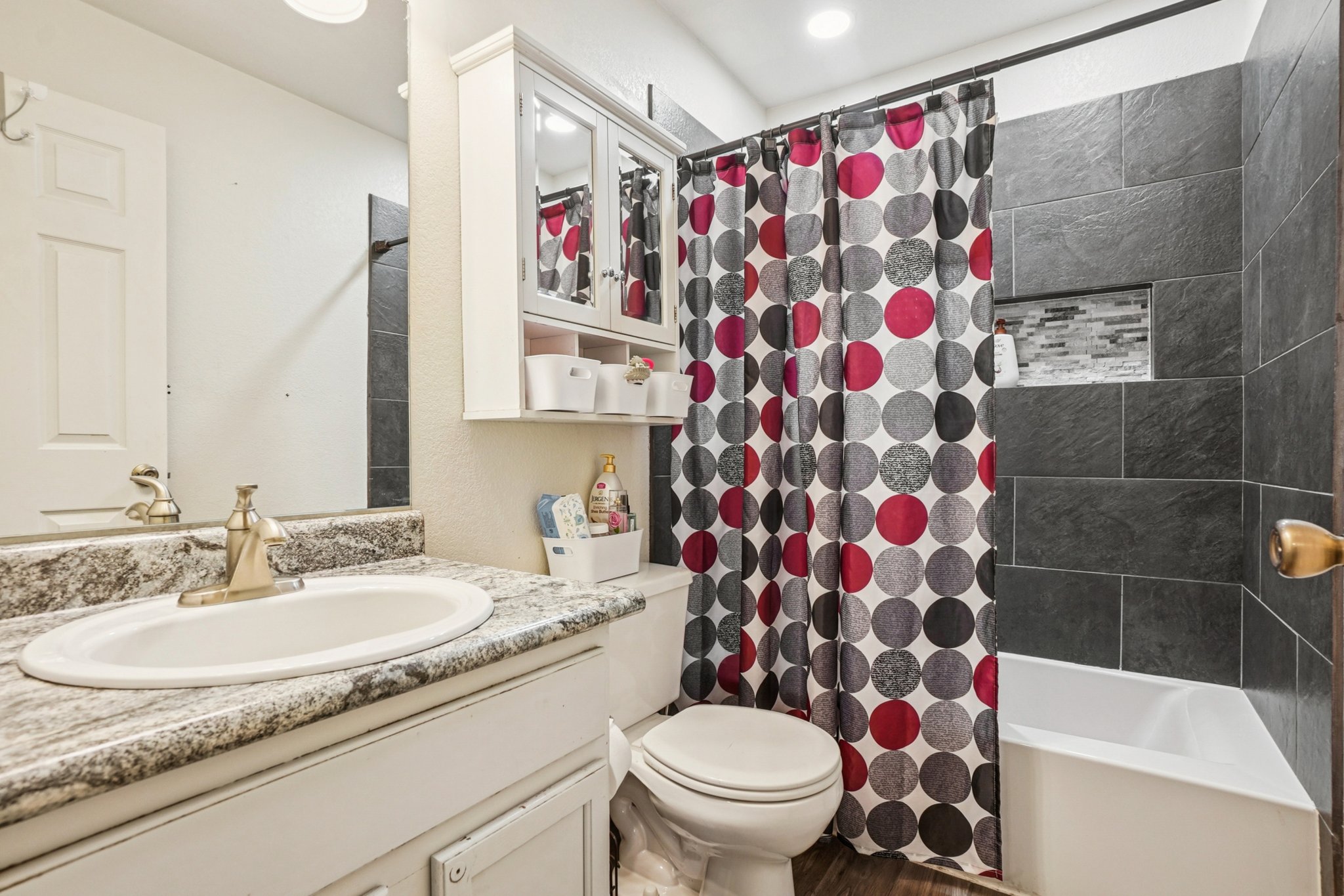 S Ventura Cir-S2111-022.jpg