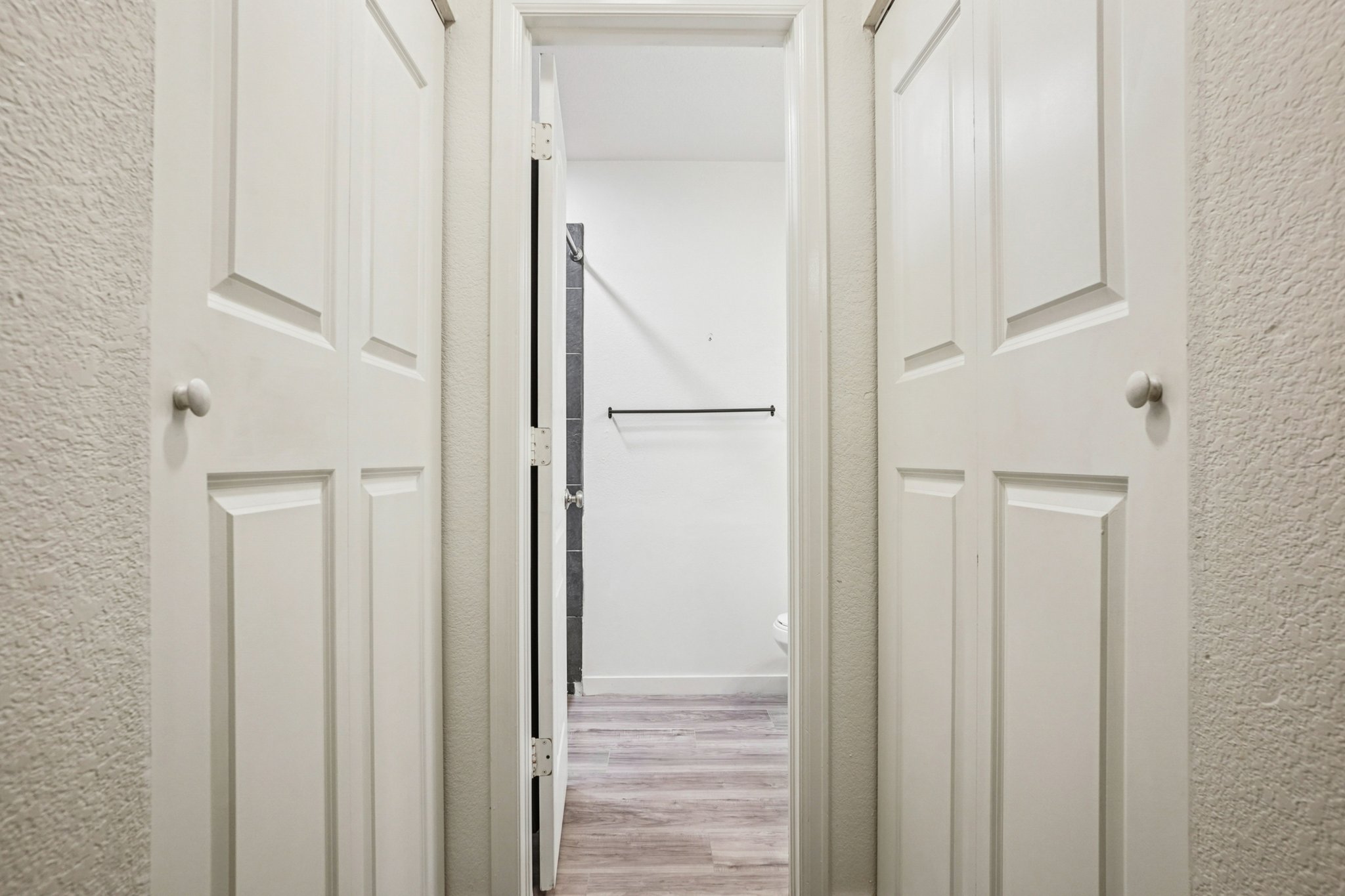 S Ventura Cir-S2111-026.jpg