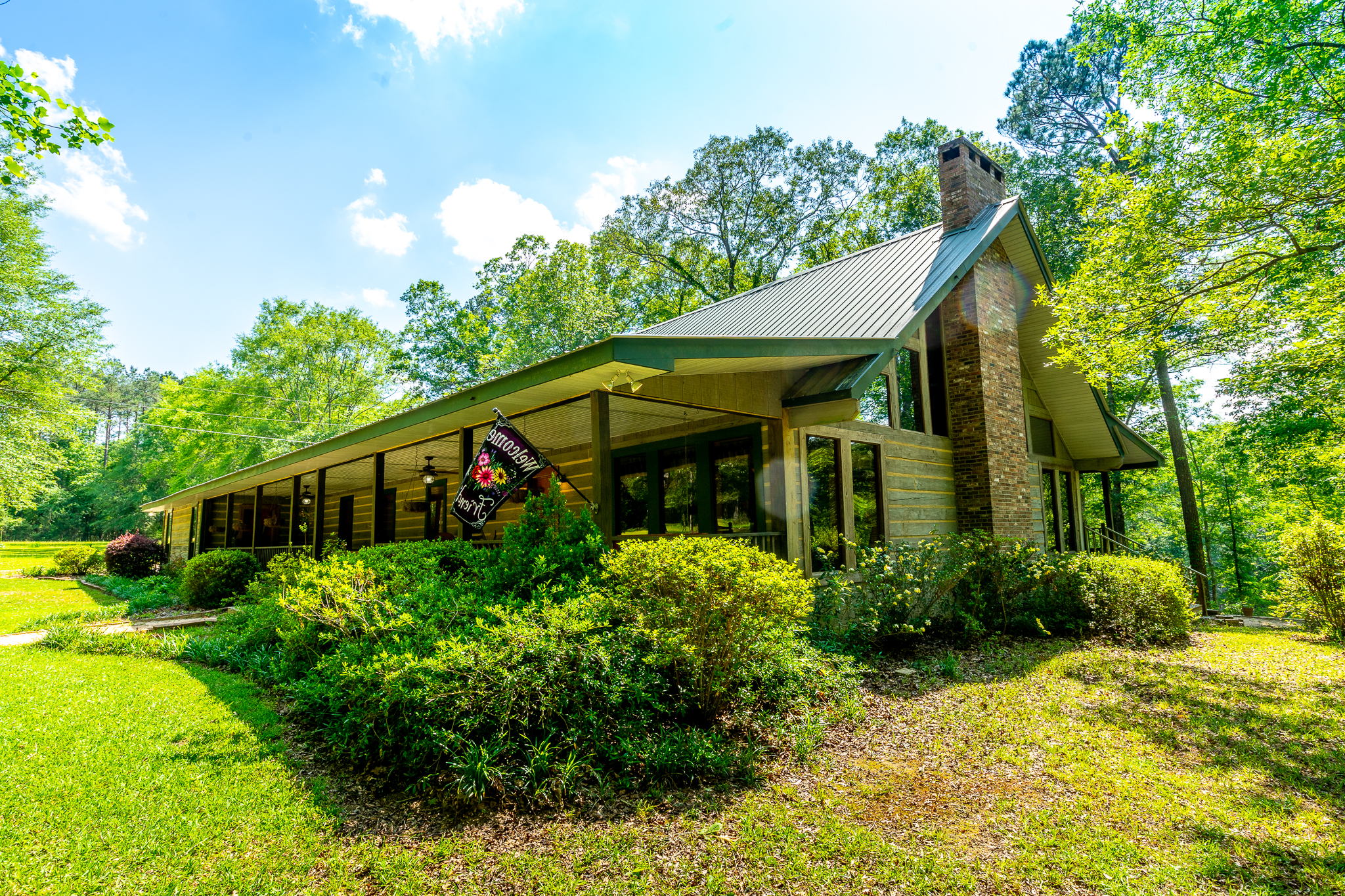 1 Exterior (2 of 11)
