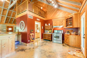 2 (11 of 50) Kitchen