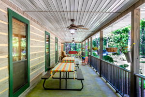 1 Exterior (6 of 11)