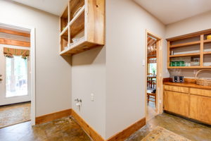 2 (18 of 50) Pantry