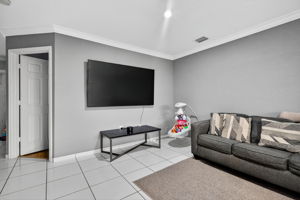  Photo 0