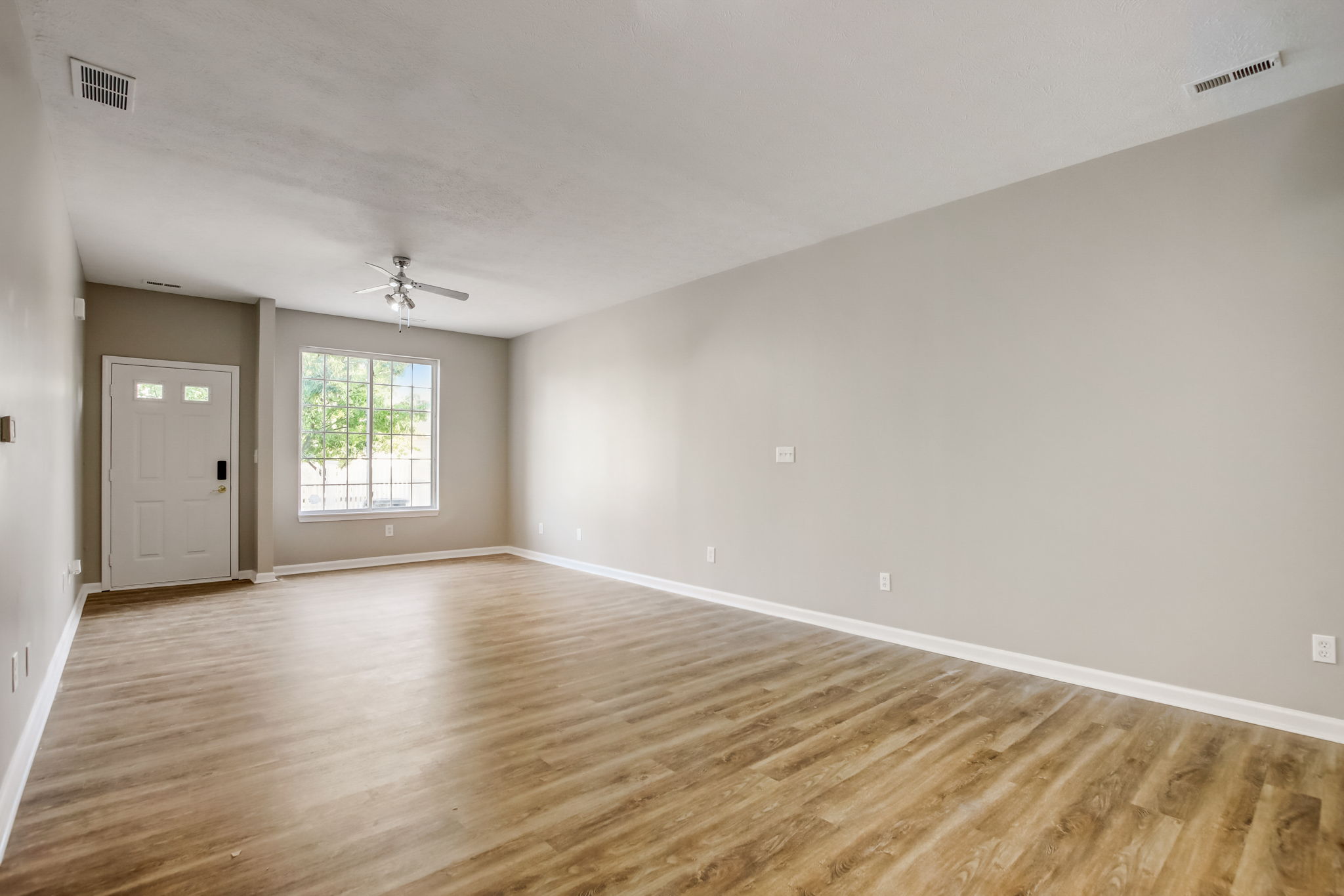 Enclave Blvd-008