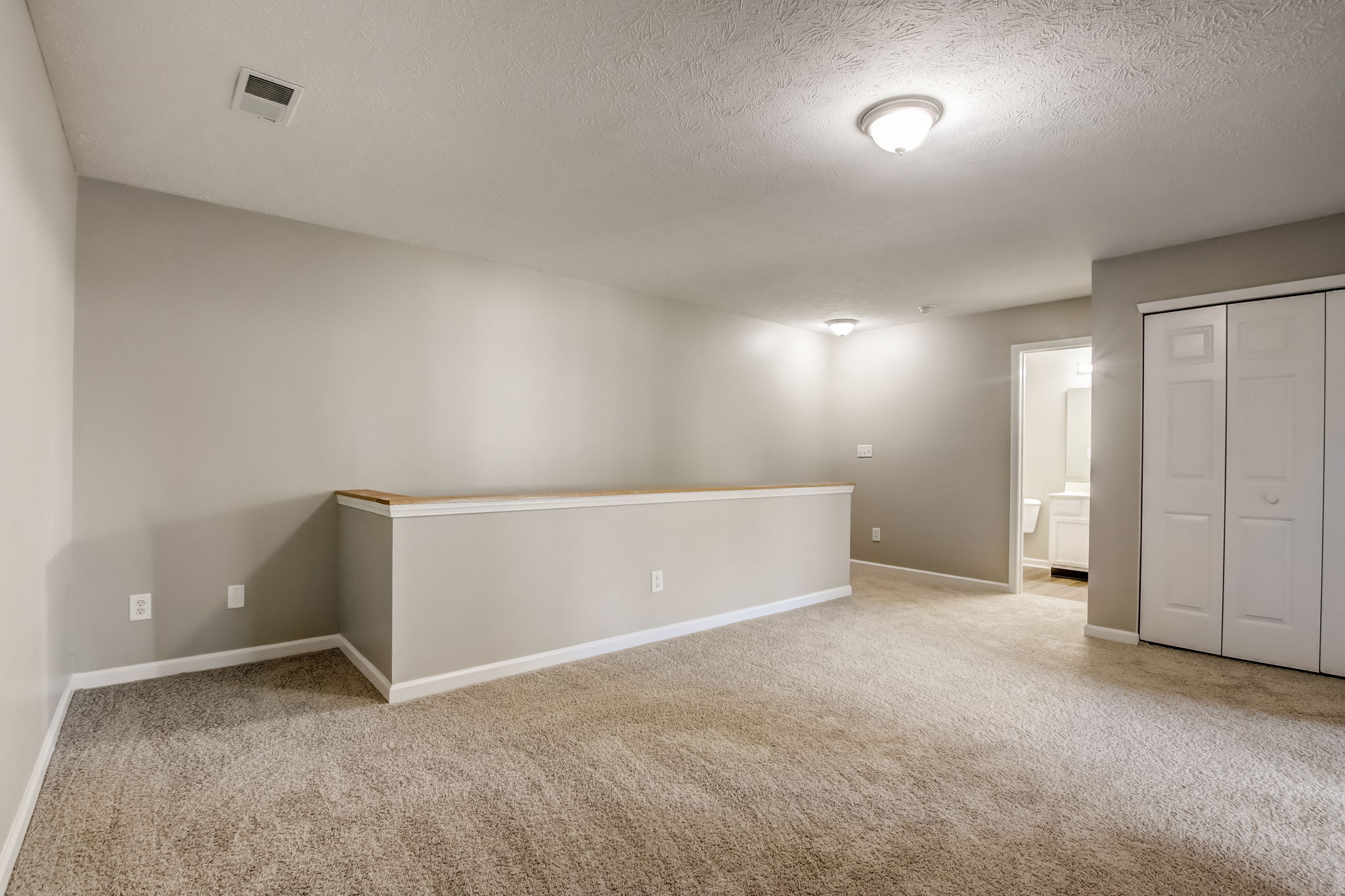 Enclave Blvd-017