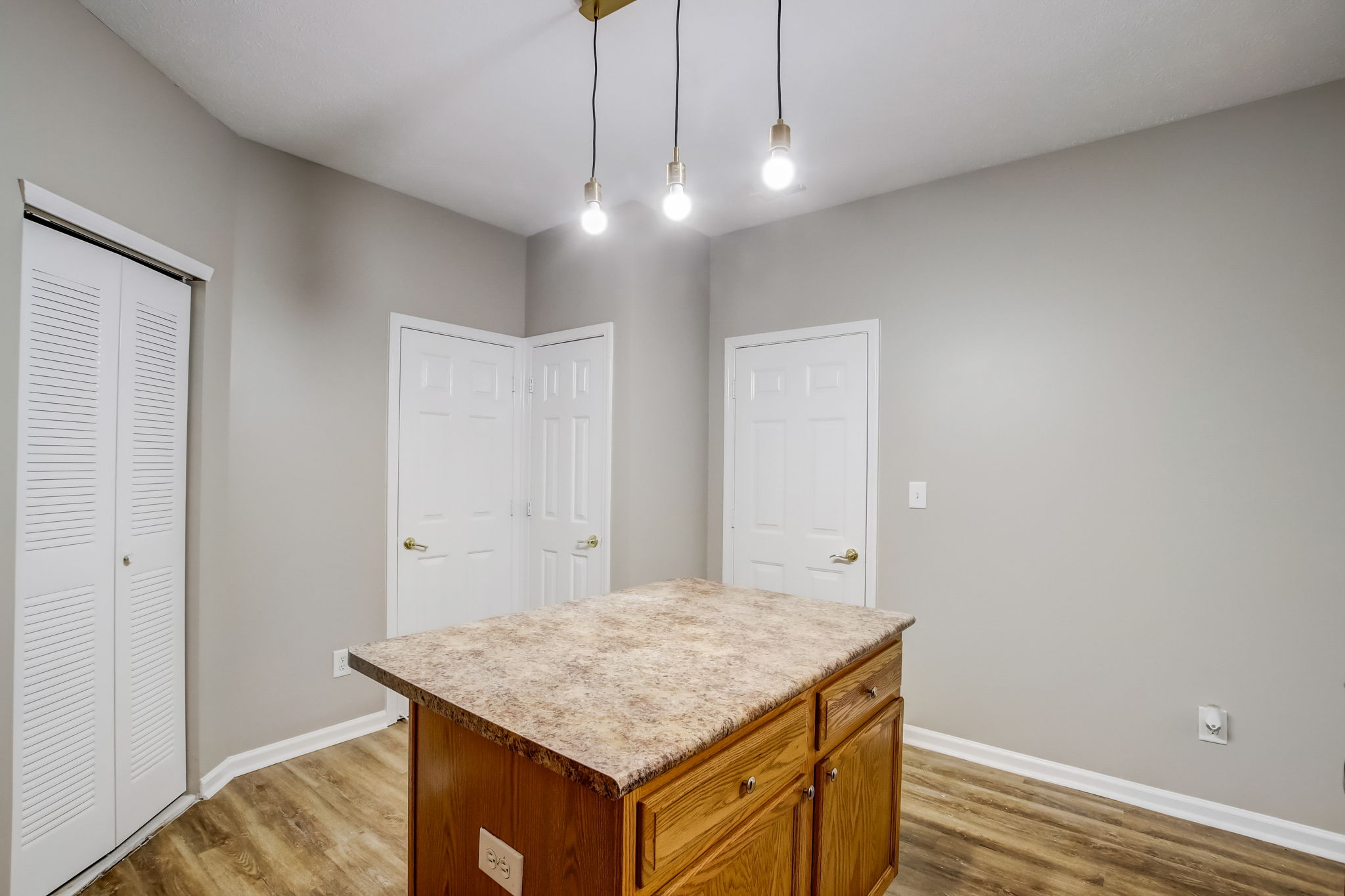 Enclave Blvd-012