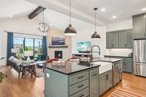 Misty Ridge Dr-1604-020.jpg