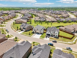 Misty Ridge Dr-1604-063.jpg
