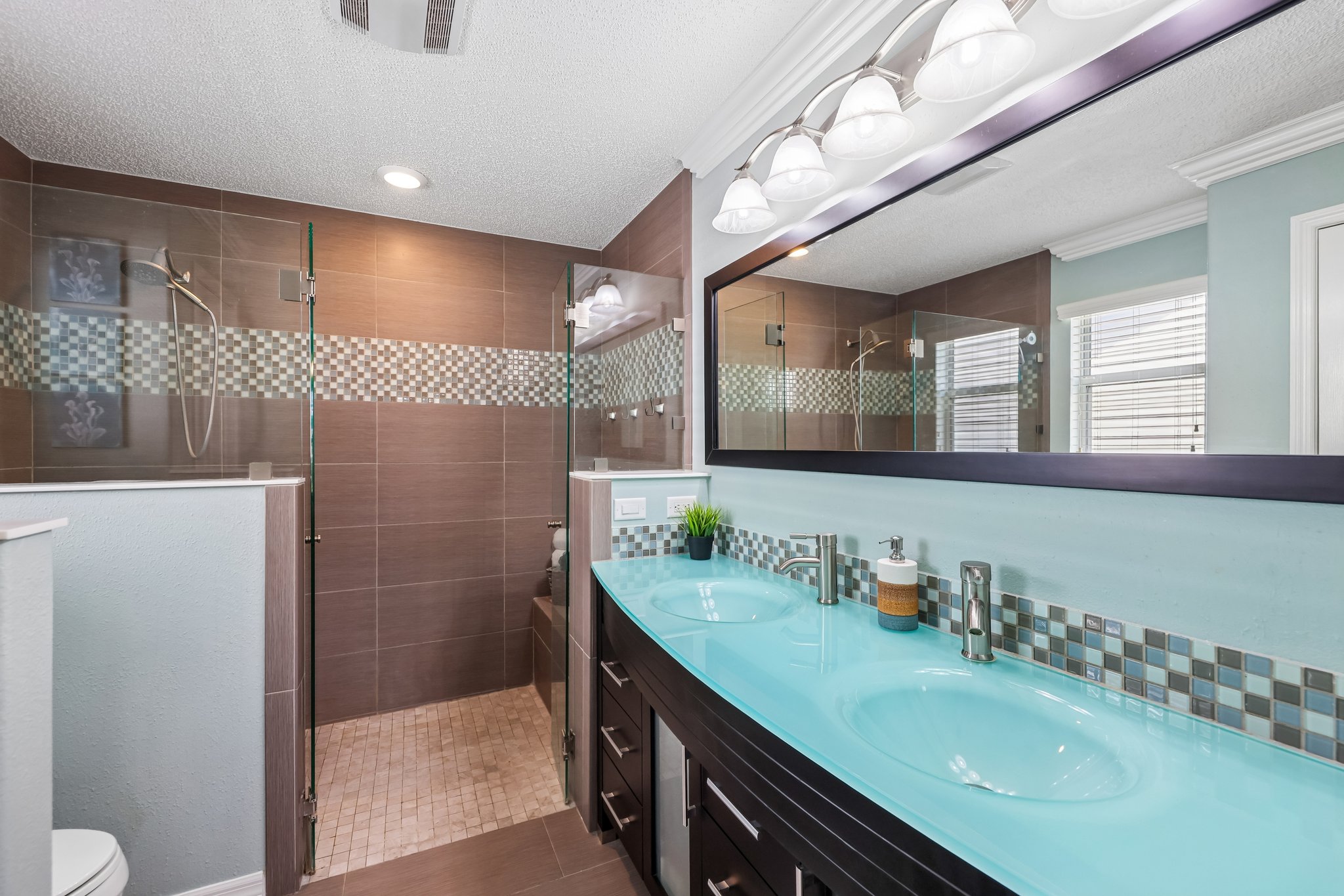 Chaparral Dr-S2105-026.jpg