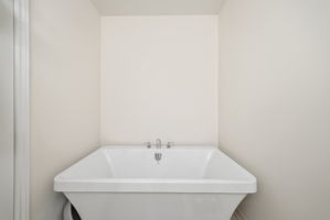  Photo 52