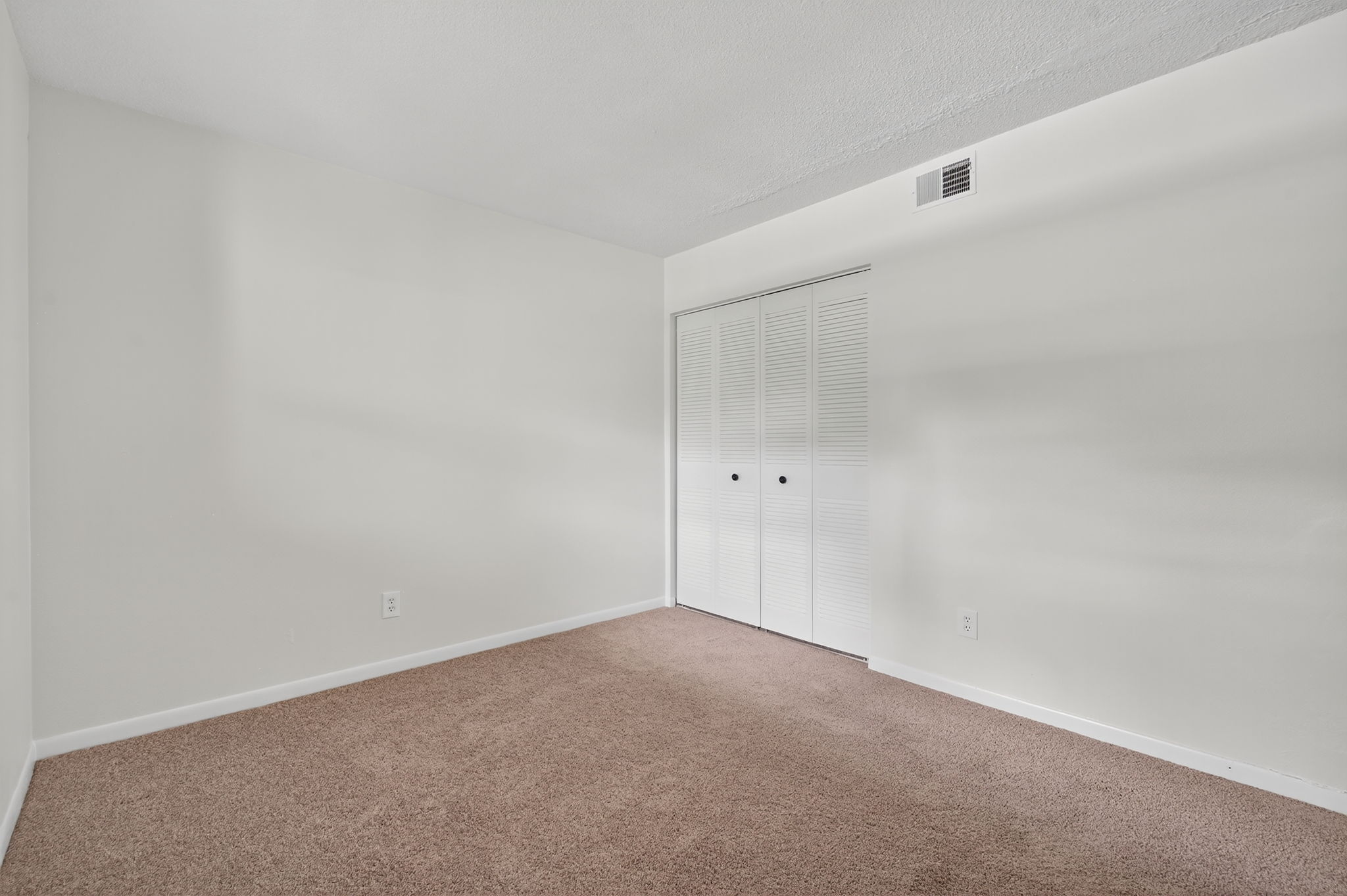 Interiors (5)
