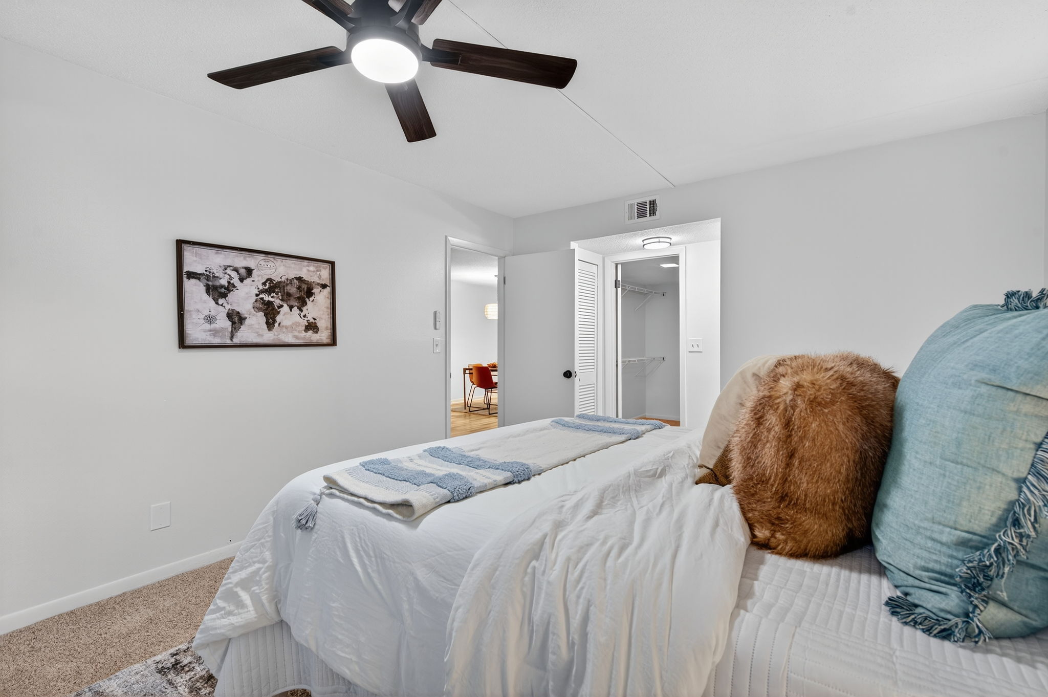 Interiors (32)