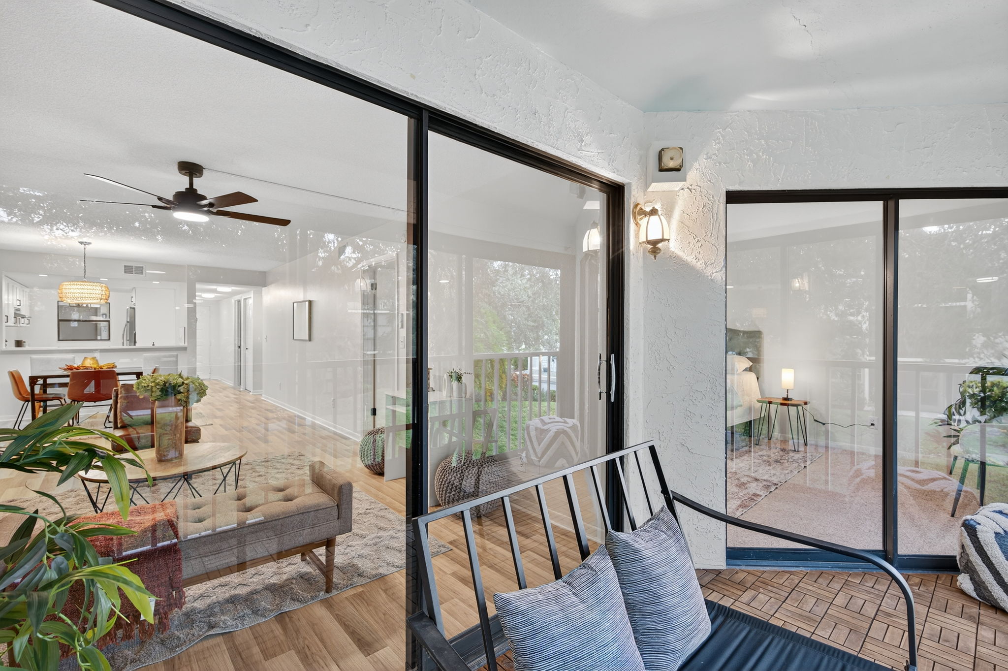 Interiors (40)