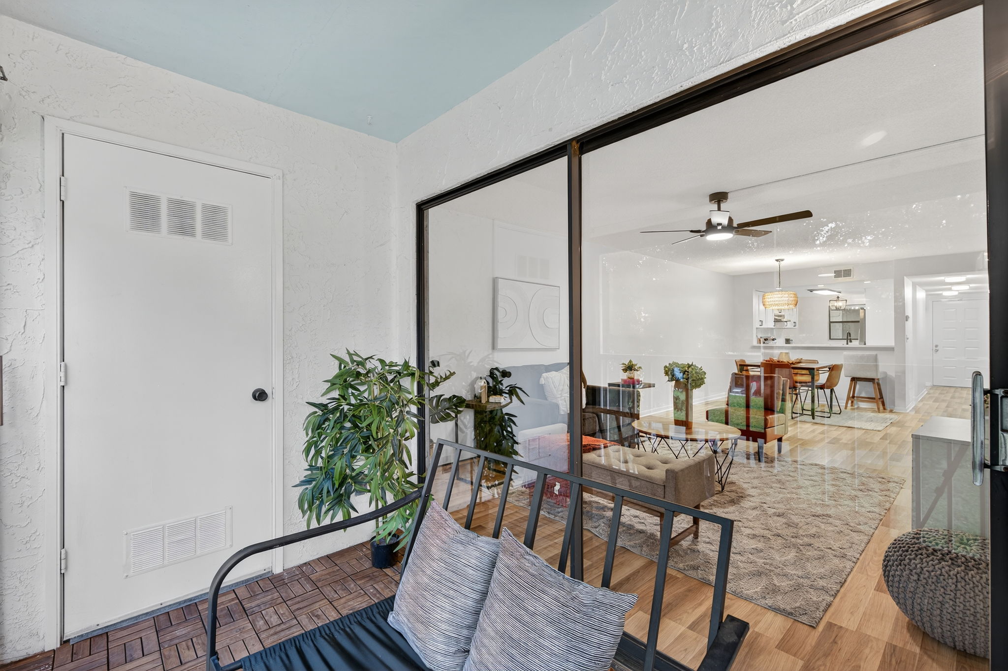 Interiors (41)
