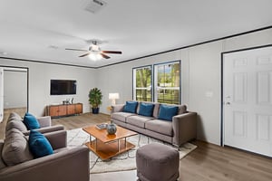 _DSC2506 virtually staged.jpeg