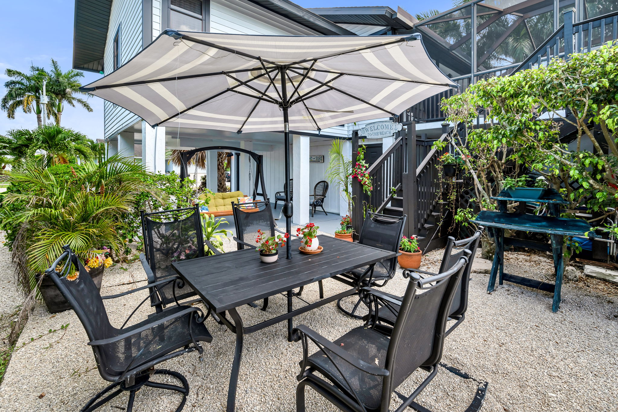 Outdoor Seating View 3