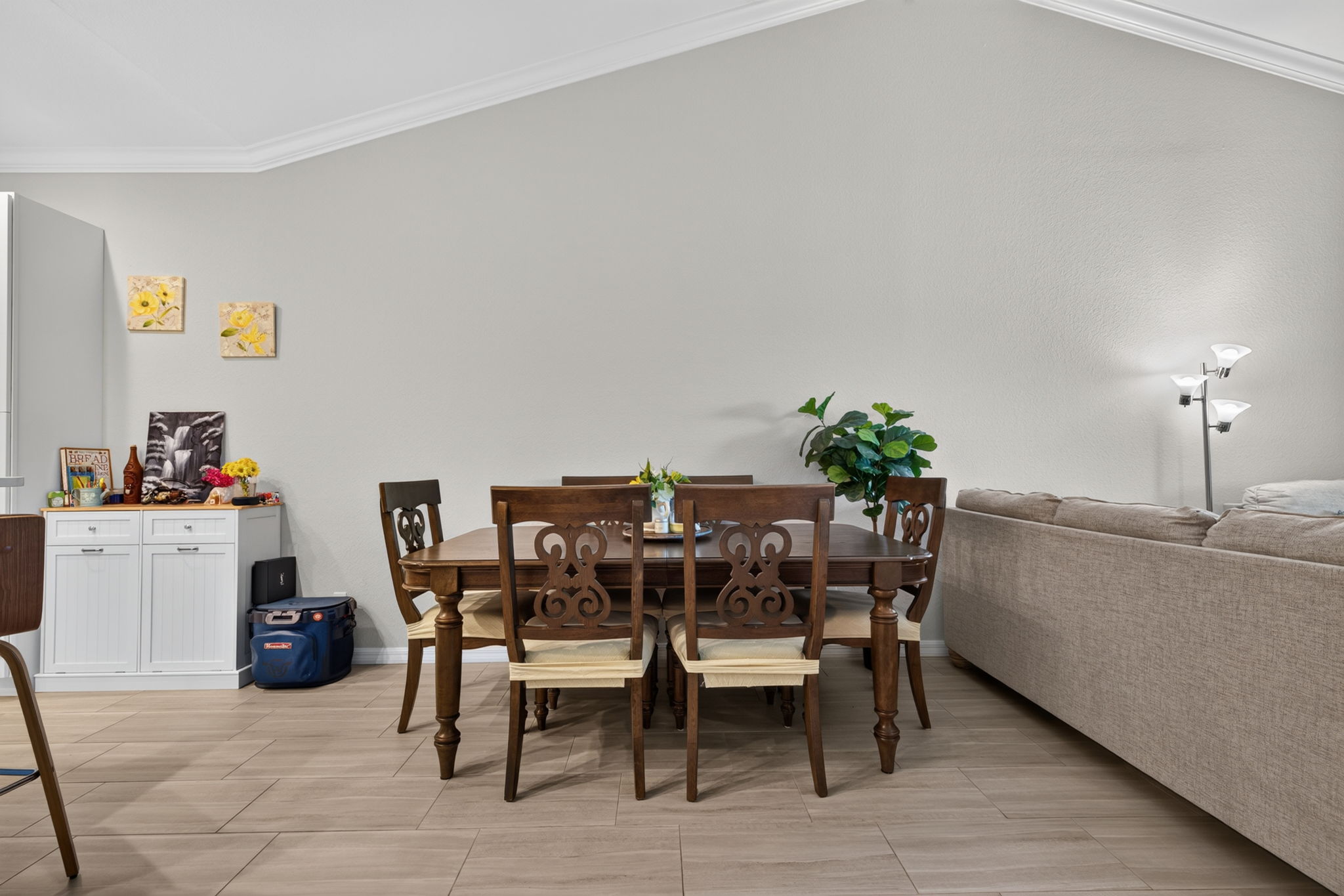Dining Room 1 of 3
