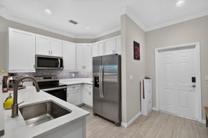 Kitchen 1 of 2