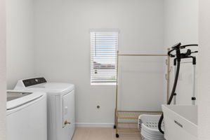  Photo 38