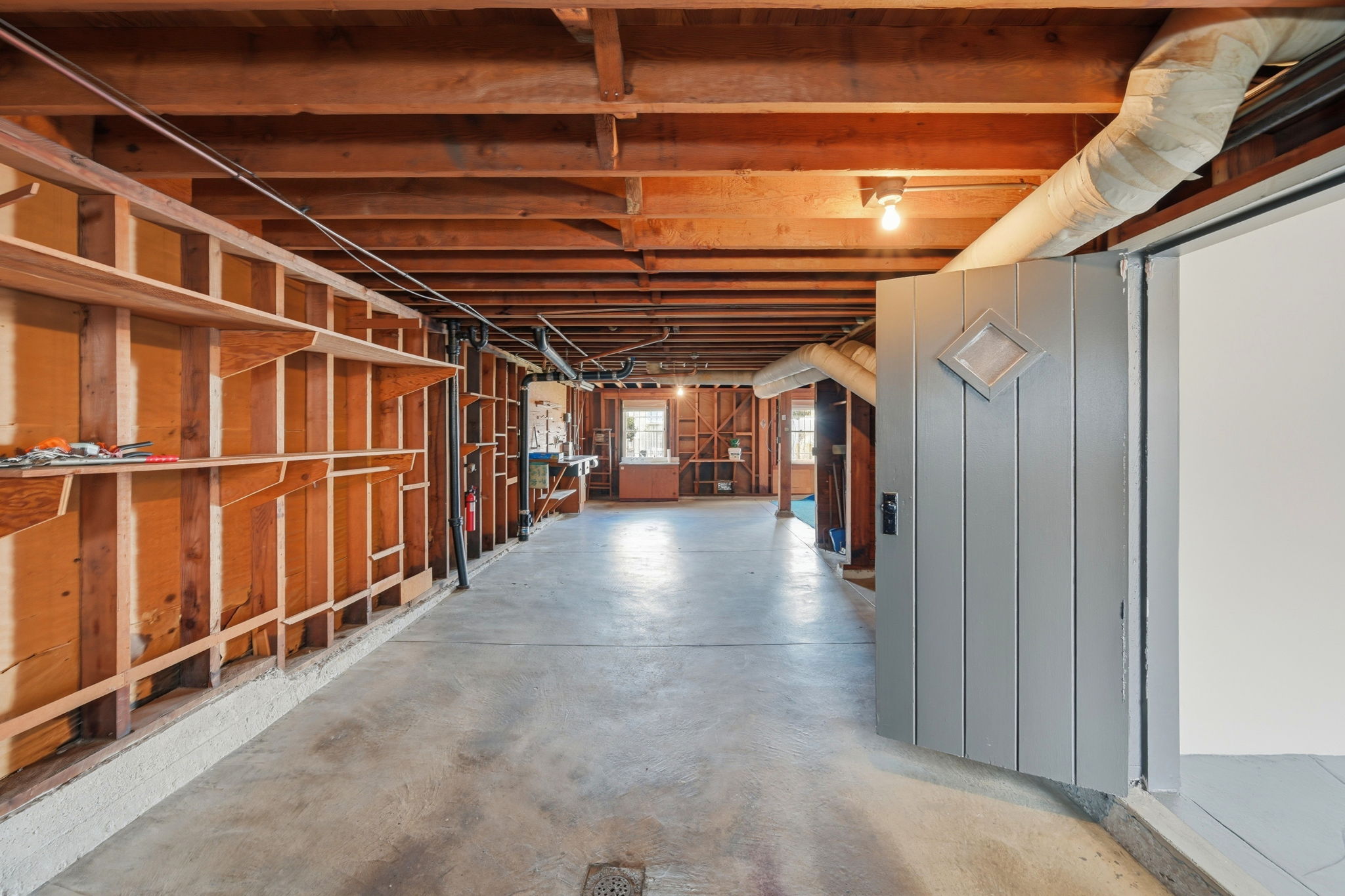 031_F8_115 Arleta Ave