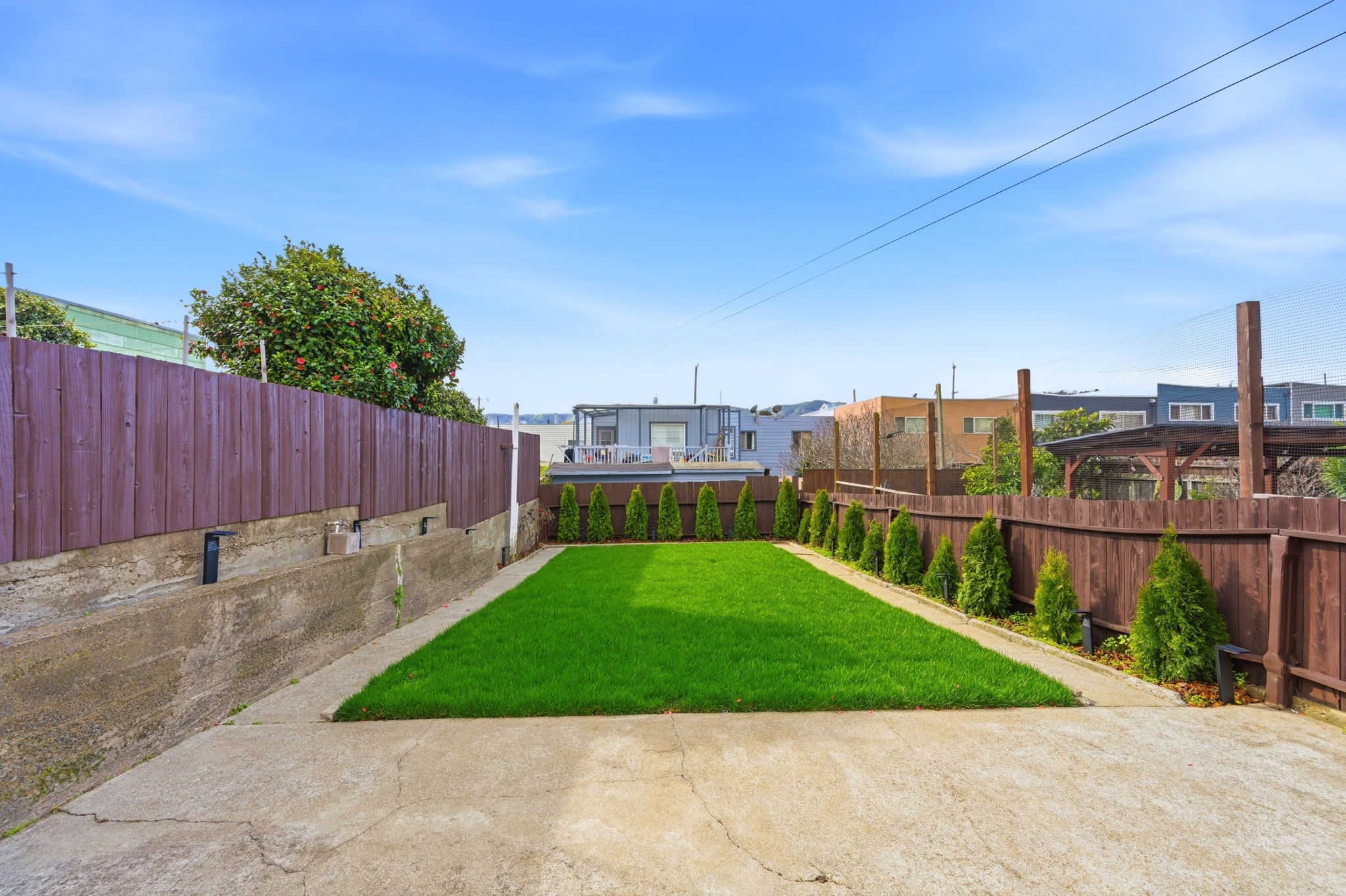 035_F8_115 Arleta Ave