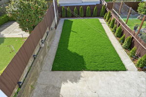 034_F8_115 Arleta Ave