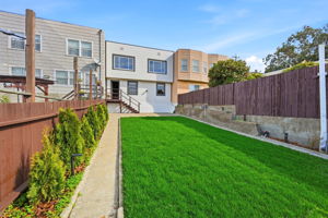 036_F8_115 Arleta Ave