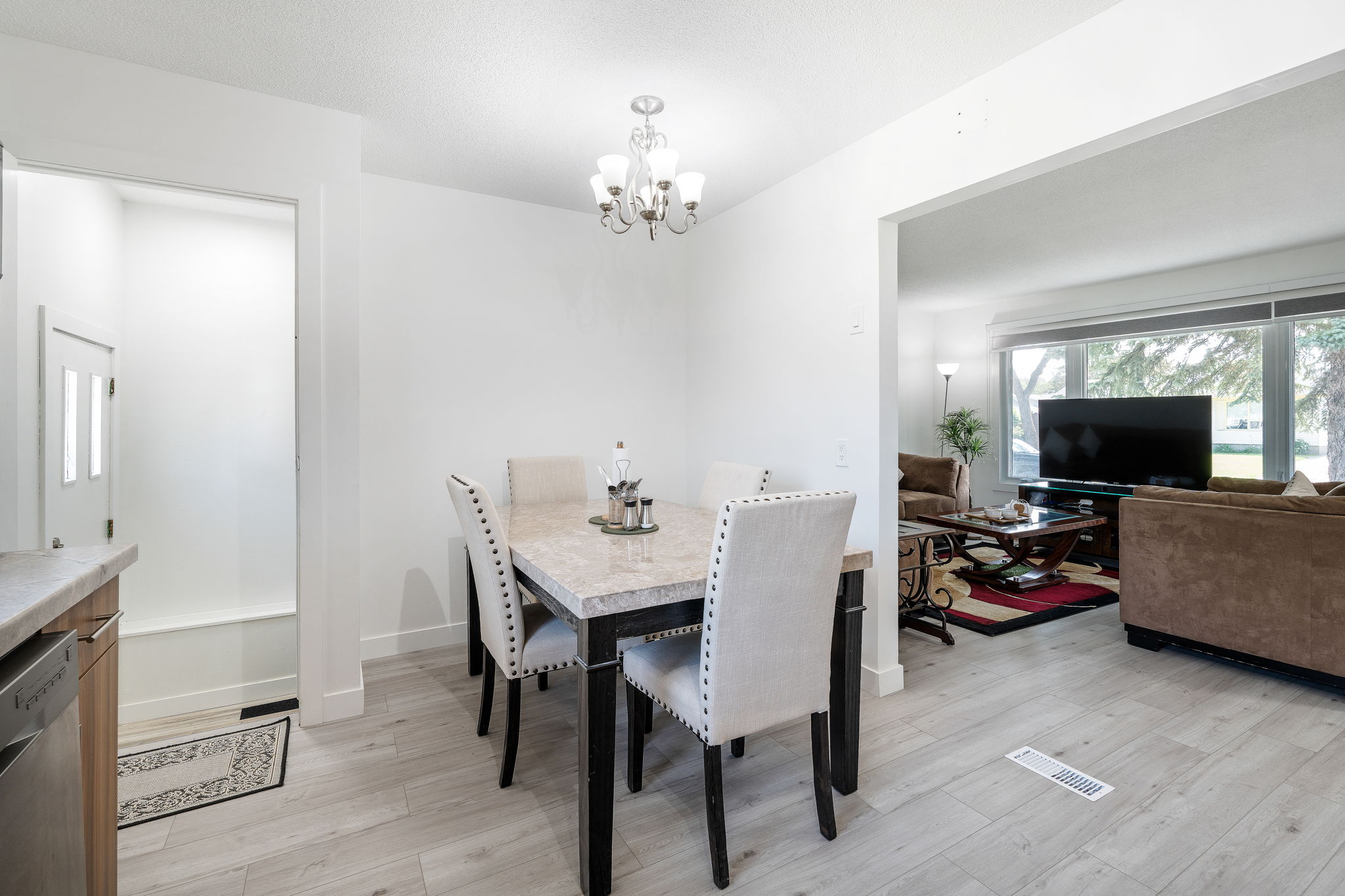 115 Blechner Dr - Interior-11
