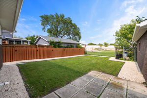 115 Blechner Dr - Exterior-5