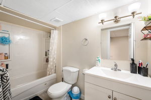 115 Blechner Dr - Interior-27