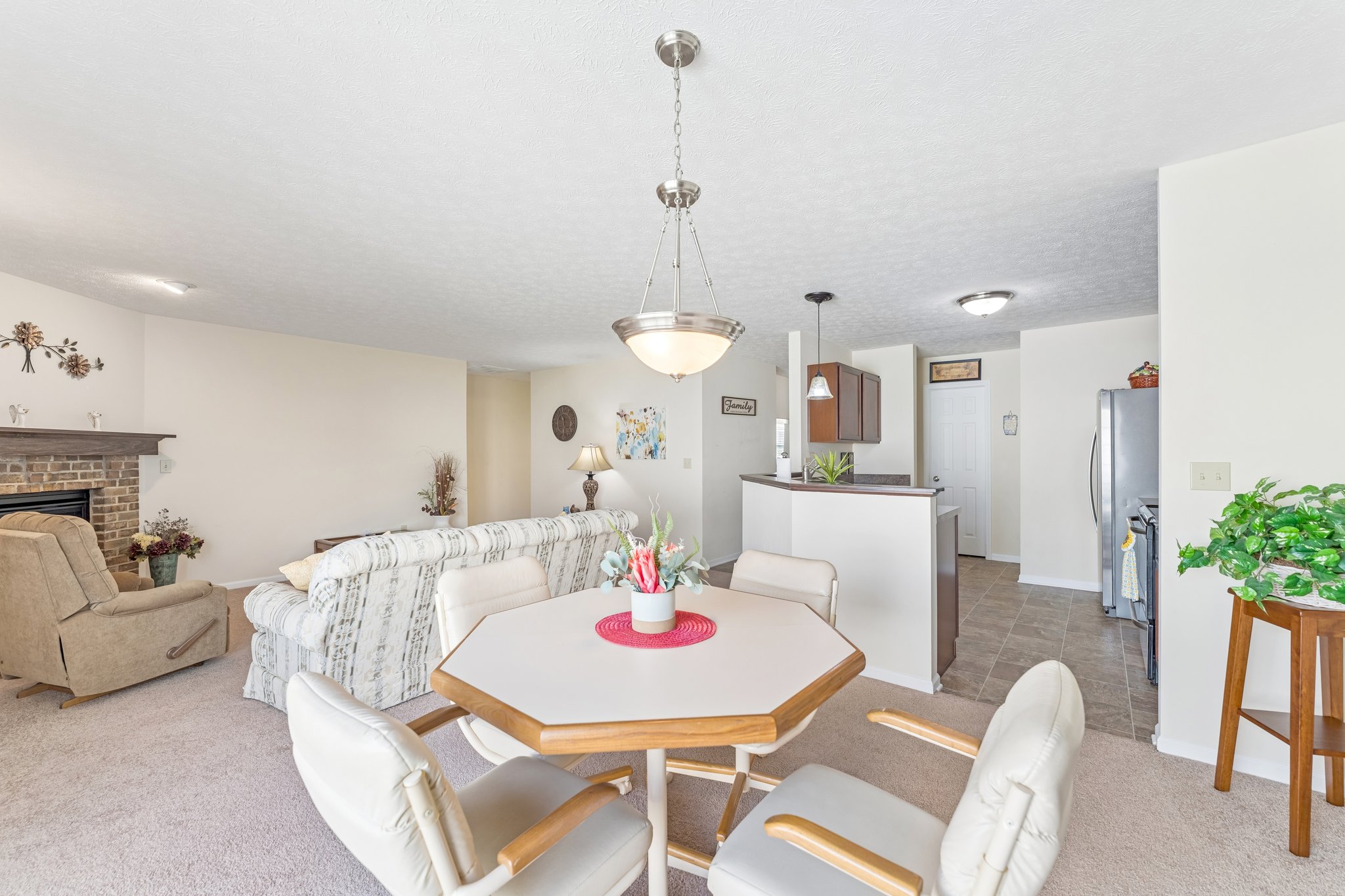 Carrington Ct-S2804-010.jpg