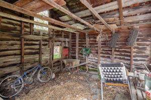  Photo 40