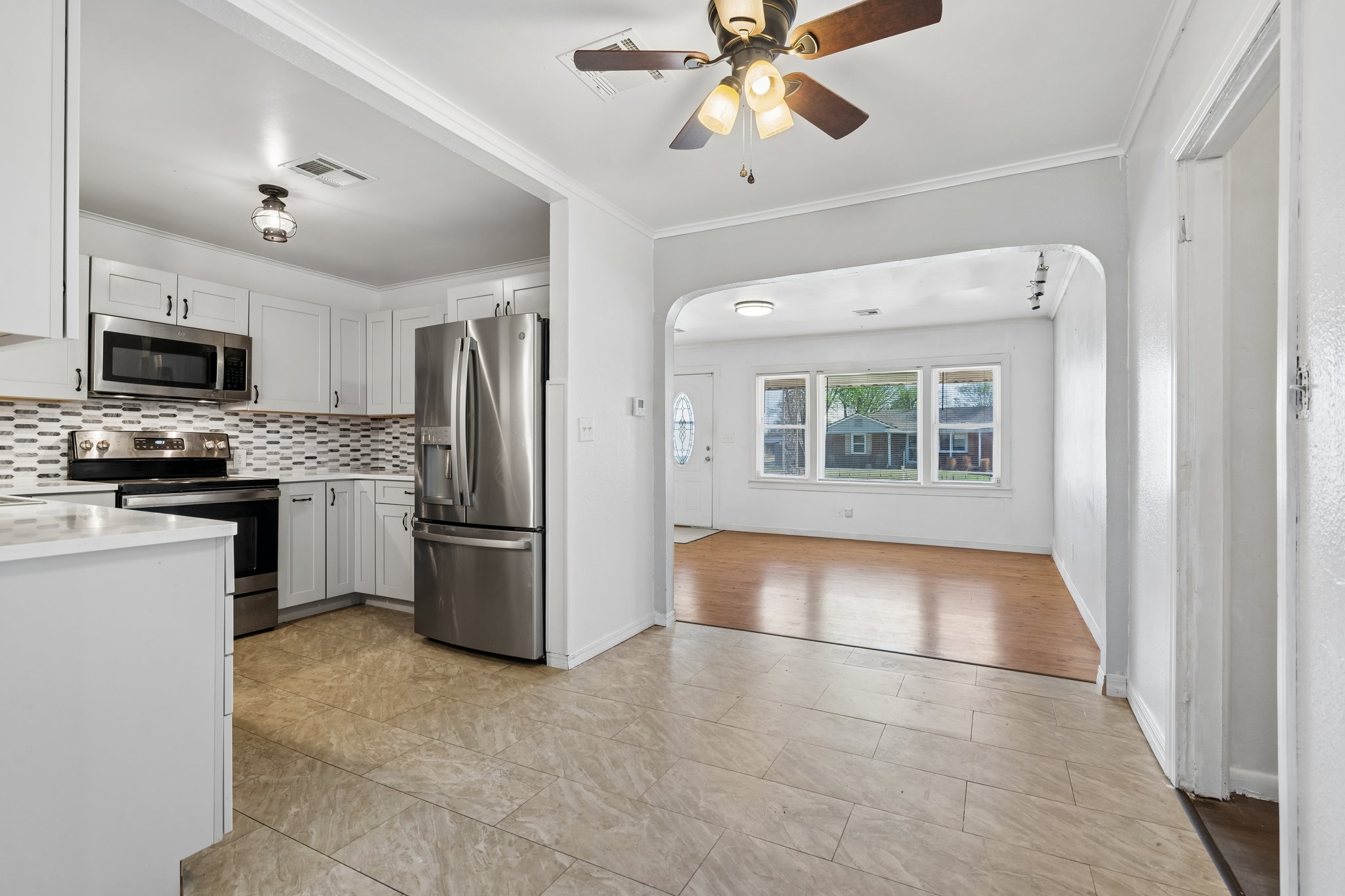 115 E Haddock St_017.jpg