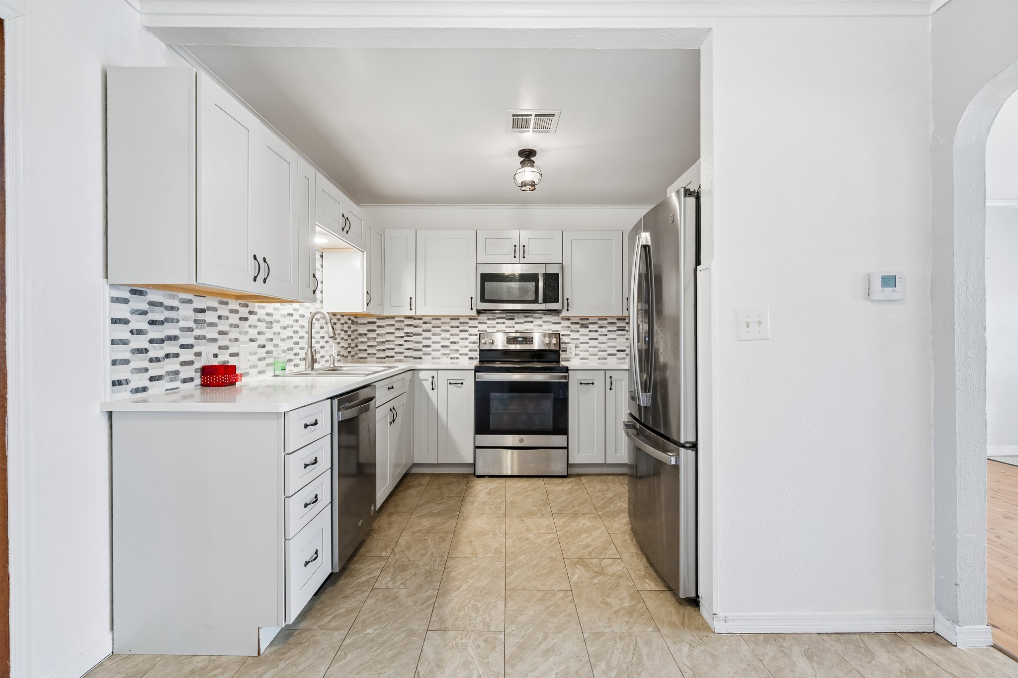115 E Haddock St_018.jpg
