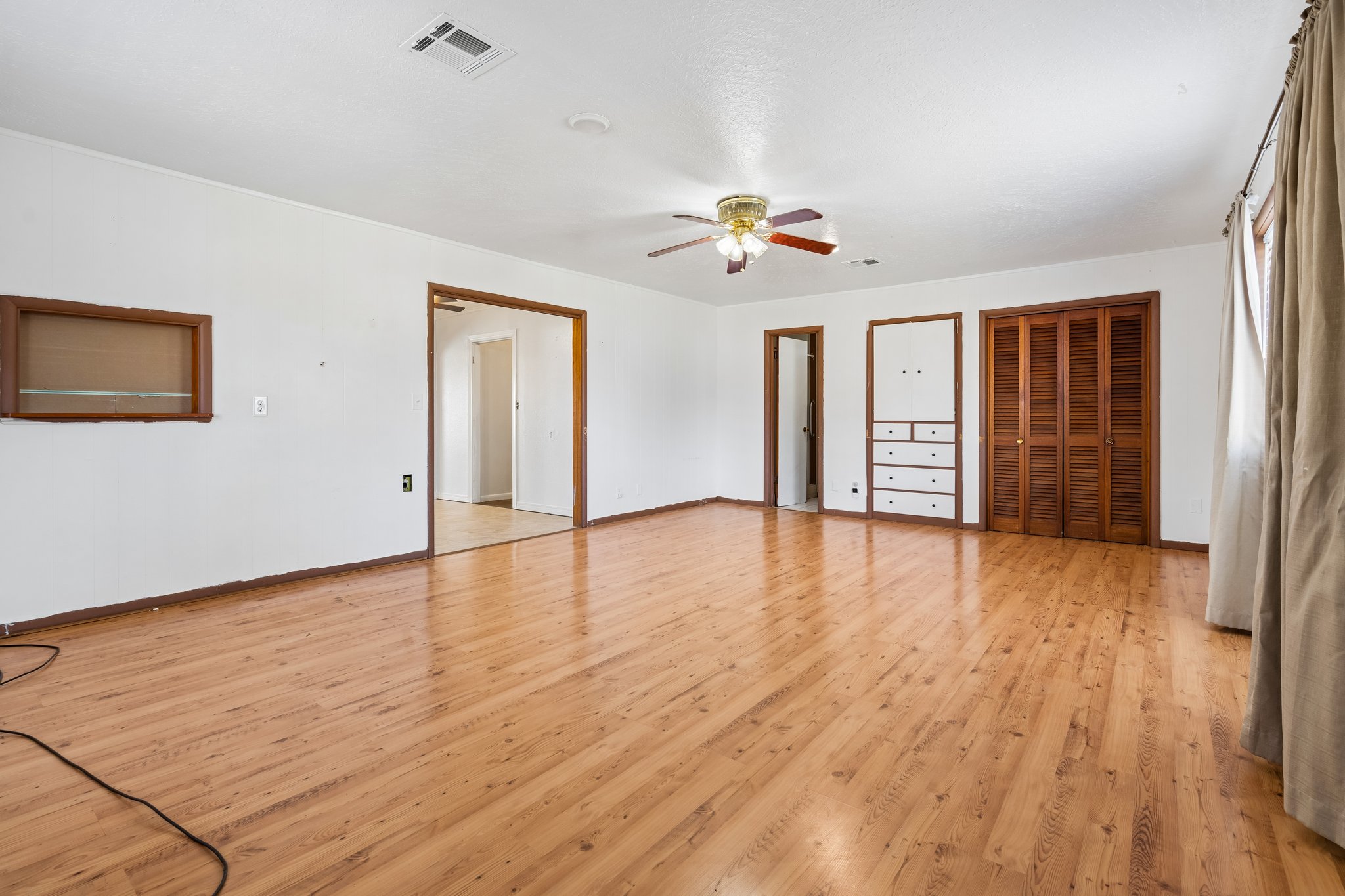 115 E Haddock St_024.jpg