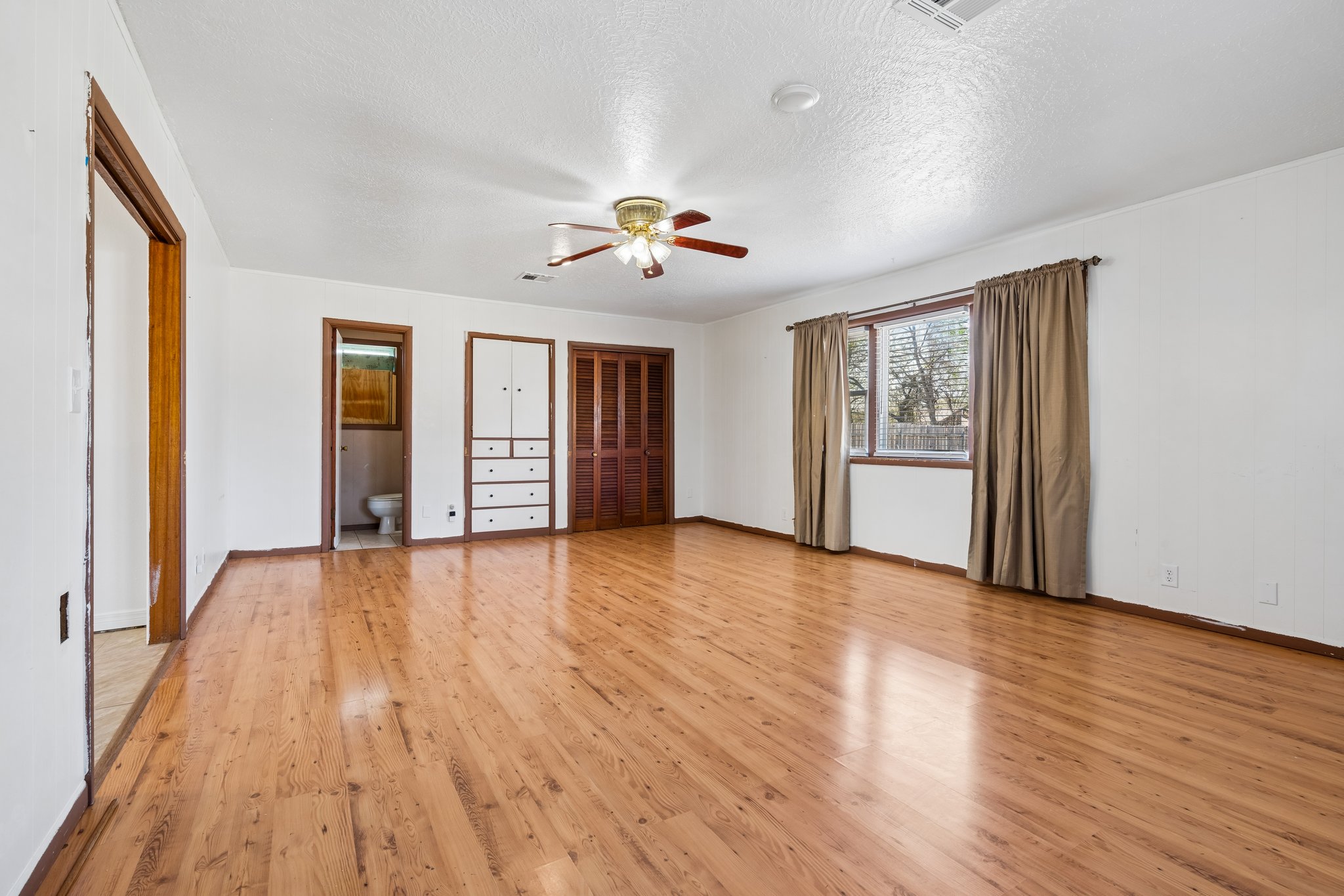 115 E Haddock St_025.jpg