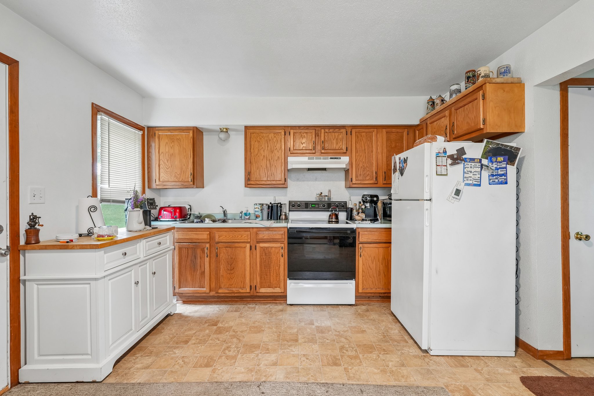 E Lake Ln-S1007-021.jpg