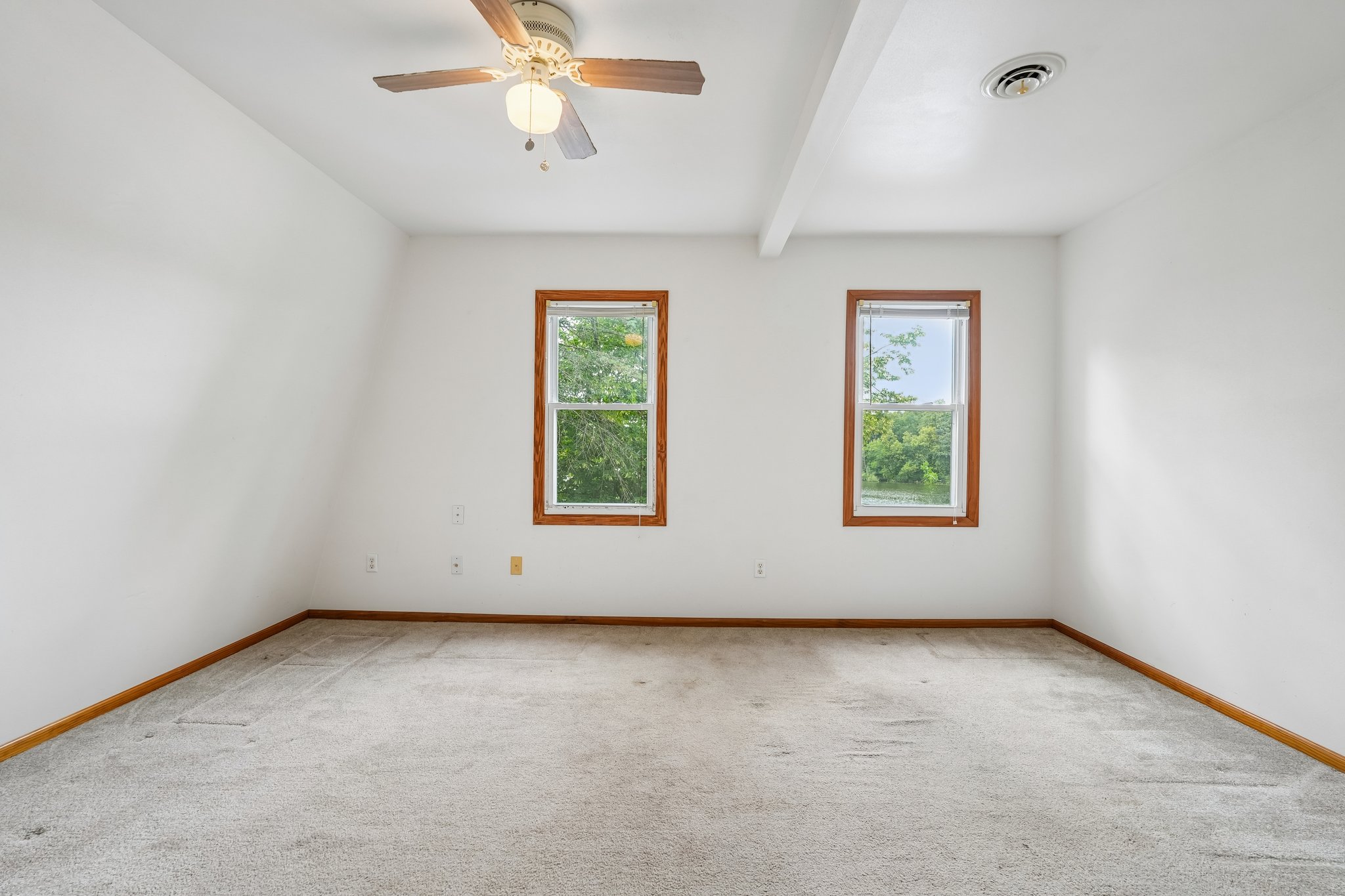 E Lake Ln-S1007-023.jpg