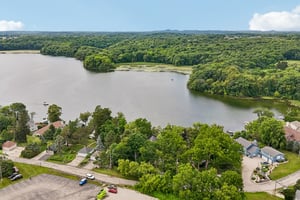 E Lake Ln-S1007-046.jpg