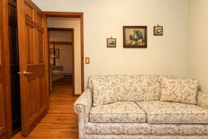  Photo 33