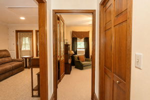  Photo 40