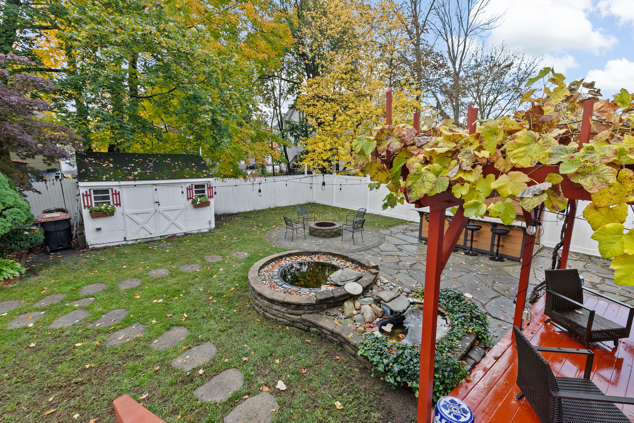  Photo 52