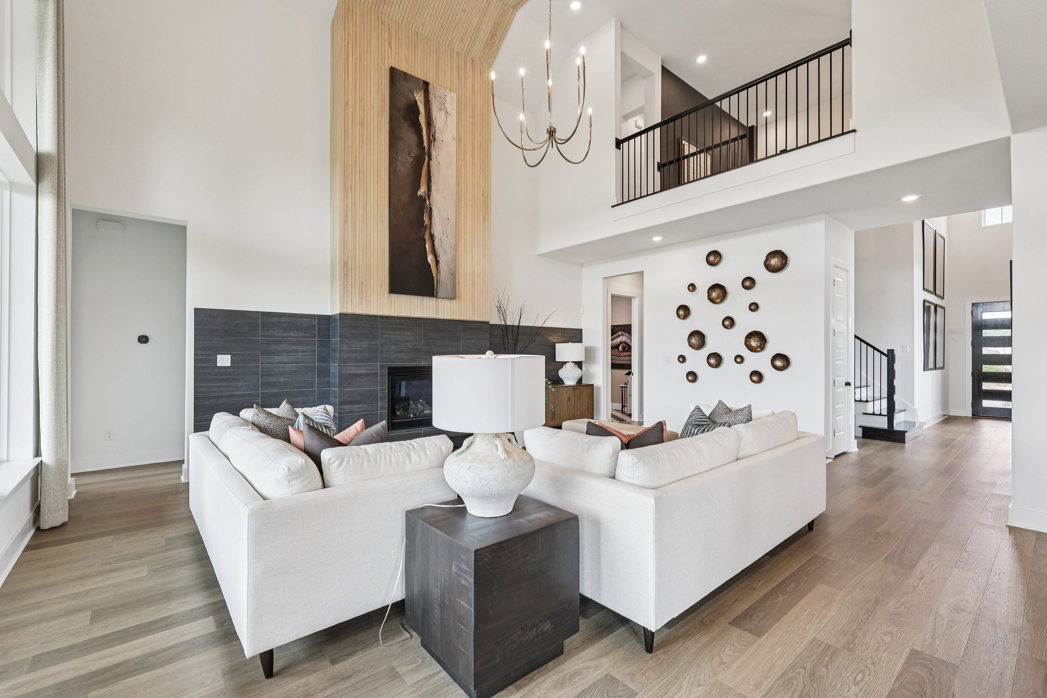 McMillian Dr-S0304-008.jpg