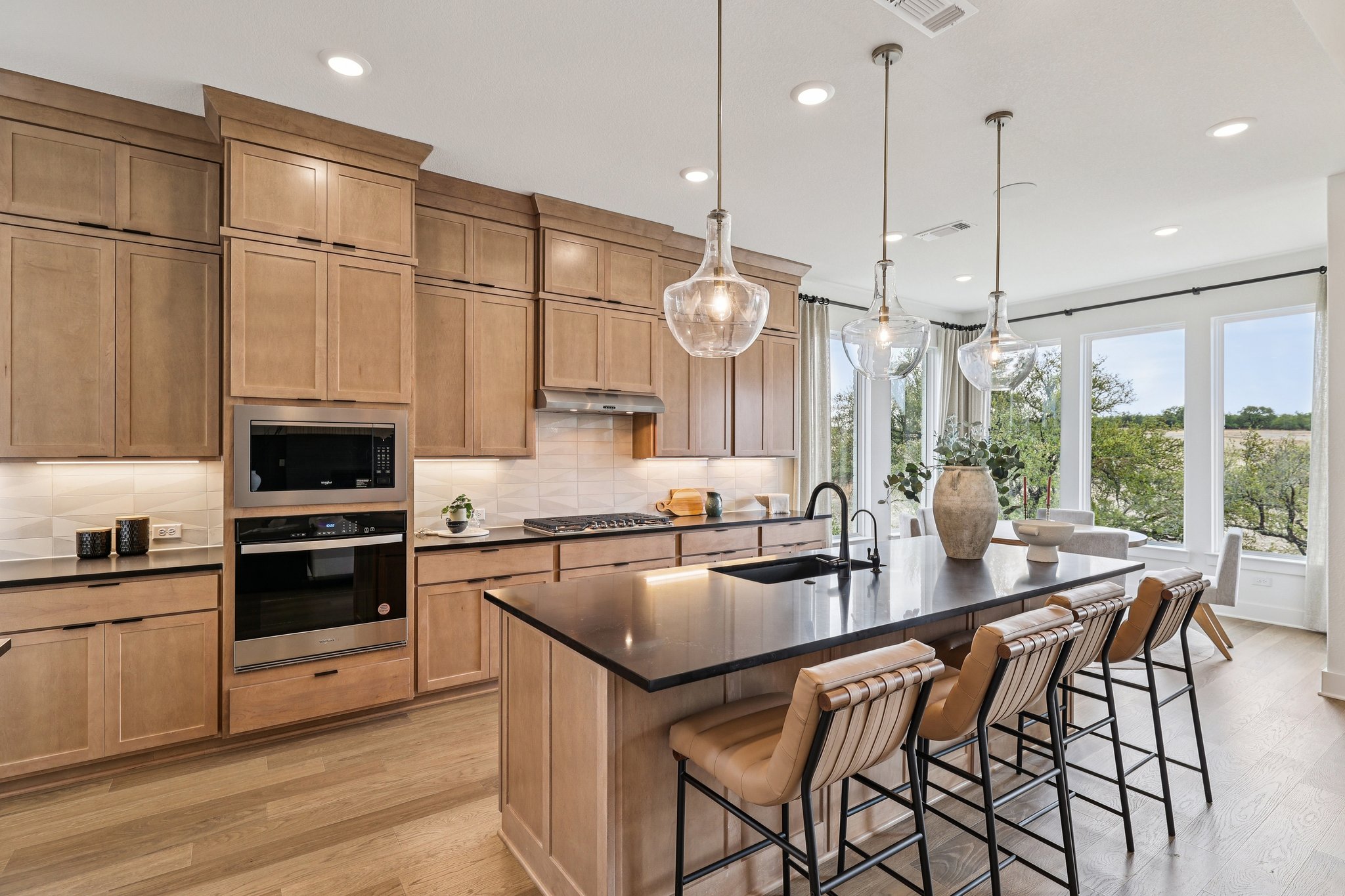 McMillian Dr-S0304-013.jpg