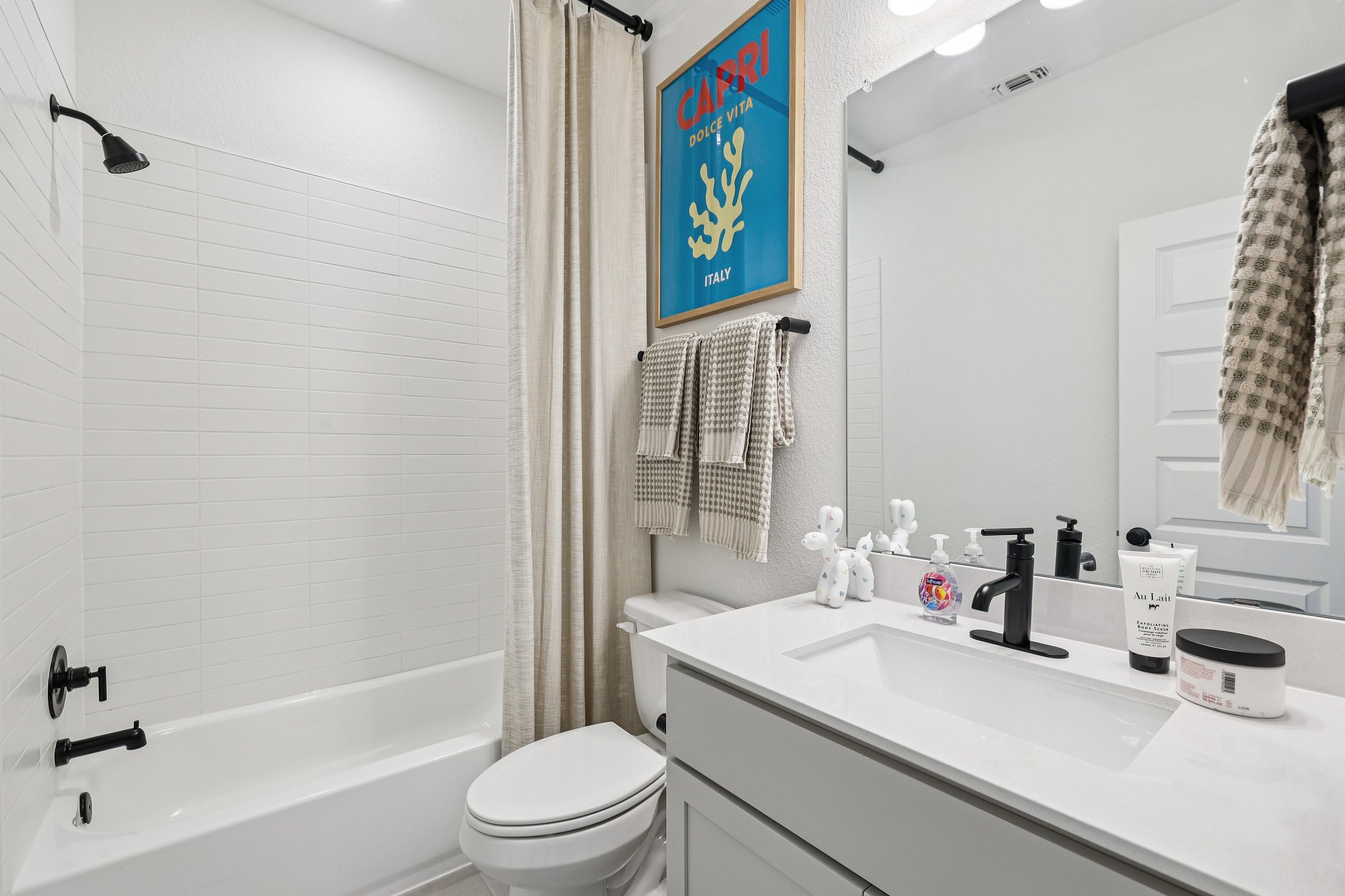 McMillian Dr-S0304-047.jpg