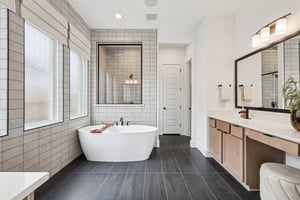 McMillian Dr-S0304-025.jpg