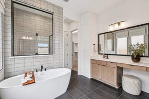 McMillian Dr-S0304-026.jpg