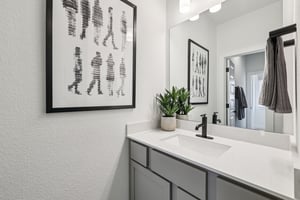 McMillian Dr-S0304-040.jpg