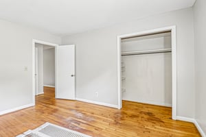 Meech St-S1205-017.jpg